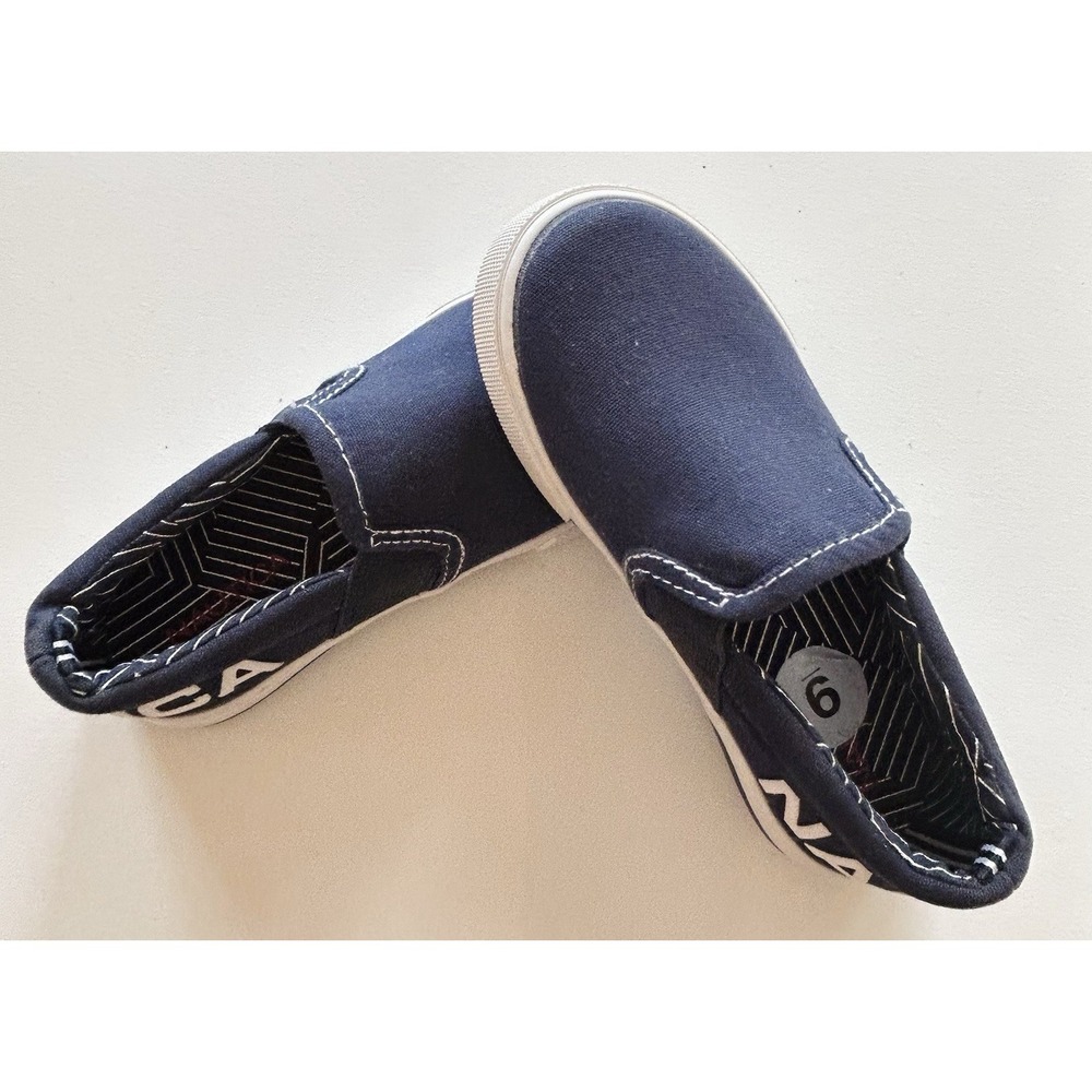 Nautica Slip-On Casual Shoe Sneaker‎ kids size 9